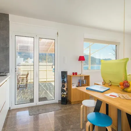 Seafront Penthouse Leo Calamata