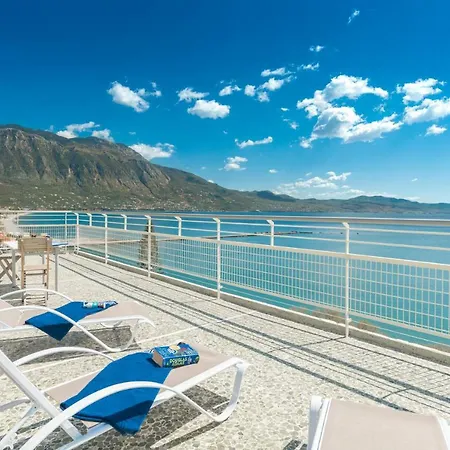 Apartment Seafront Penthouse Leo Kalamata