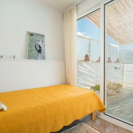 Apartamento Seafront Penthouse Leo Calamata