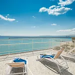 Seafront Penthouse Leo Apartment