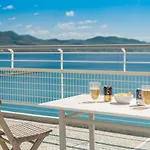 Apartment Seafront Penthouse Leo