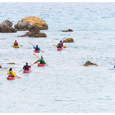 شقة Seafront Penthouse Leo كالاماتا