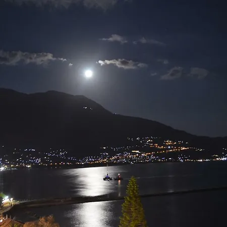 Seafront Penthouse Leo Apartment