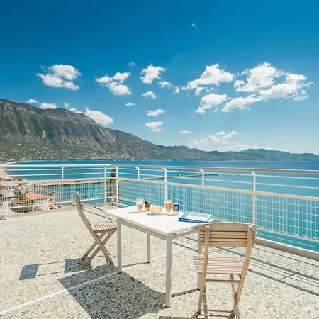 Seafront Penthouse Leo Apartment Kalamata